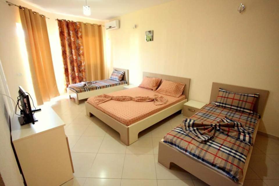Hotel Comfort Shëngjin 외부 사진